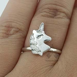 Bague Licorne Faite à la Main en Argent, Bijou en Forme de Marquise pour Enfants, Bague Cadeau en Argent Sterling - Product Image 2