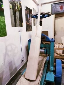 Elite Drive Diseño de logotipo personalizado Calidad internacional Cricket Hardball Bat - Product Image 6