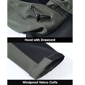 Personalizado de invierno de cáscara suave impermeable entrenamiento polar chaqueta Softshell para los hombres OEM - Product Image 5