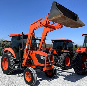 Compre tractor de ruedas Kubota M7060 4WD bastante usado para agricultura - Product Image 3