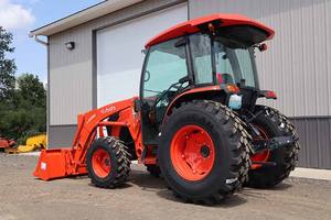 Tractor Agrícola L3302 DT de 55HP con Tracción en las 4 Ruedas y Transmisión por Engranajes (Serie L) con Motor, Caja de Cambios, Rodamientos y Bomba - Mini Tractor Agrícola - Product Image 3