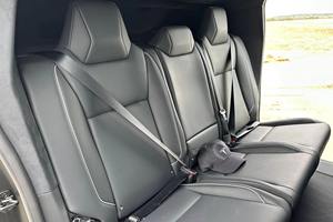 Camioneta Coupé 2024, Tracción en las Cuatro Ruedas, Bajo Kilometraje, Caja de Cambios Automática, Volante a la Izquierda, Asientos de Cuero Oscuro, Motor Turbo Gasolina/Eléctrico - Product Image 3