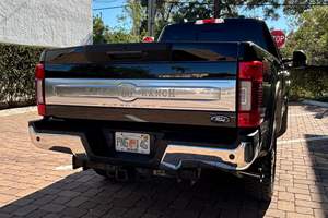 F-250 Super Duty King Ranch 4x4 Diesel V8 2020 d'occasion en excellent état, faible kilométrage, conduite à gauche - Product Image 4