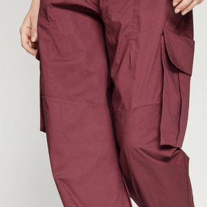 Pantalones cargo de bolsillo de pierna ancha para mujer personalizados de MOQ bajo de alta calidad Pantalones cargo de cintura alta para mujer personalizados - Product Image 4