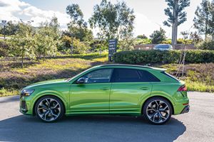 Offre Spéciale : Audi RS Q8 Twin-Turbo V8, AWD, modèle 2022, d'occasion, en excellent état - Prêt à être expédié - Product Image 4