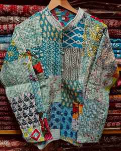 เสื้อแจ็กเก็ตผ้าฝ้ายบุนวมทำด้วยมือมีน้ำหนักเบาแบบอินเดียให้ความอบอุ่นตามฤดูกาลพร้อมเทคนิคการพิมพ์สำหรับทุกฤดูกาล - Product Image 3