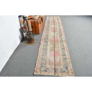 Alfombra Vintage de 2.6x12.8 pies, Alfombra Turca, Alfombra Roja Sólida - Product Image 1