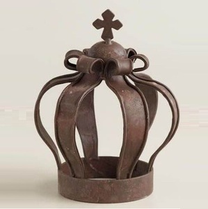 Couronne en métal Décoration royale et élégante Matériau de haute qualité Idéal pour la décoration de bureau à domicile et d'événement de luxe - Product Image 2