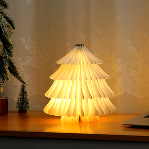 Nuove idee di prodotto 2024 albero di natale elegante libro pieghevole lampada a LED luce notturna ricaricabile per oggetti <span class=keywords><strong>da</strong></span> regalo decorativi in legno - Product Image 2