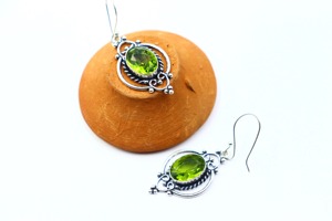 Pendiente de aniversario de bisel Natural de cuarzo peridoto de moda de estilo bohemio Chapado en plata de ley 925 de alta calidad - Product Image 4