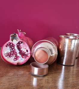 Bouteille d'eau de grande capacité de qualité supérieure 100% cuivre pur écologique avec bouchon à vis |   Design moderne pour une utilisation quotidienne en matière de santé - Product Image 6