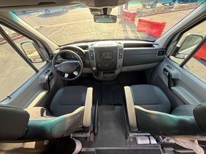 <span class=keywords><strong>Mercedes</strong></span>-Benz <span class=keywords><strong>Sprinter</strong></span> 3500 <span class=keywords><strong>4x4</strong></span> 2017 en excellent état - Product Image 4