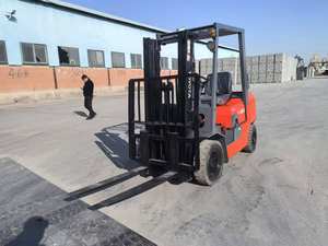 Montacargas Toyota 30 Usado Original Japonés, 3 Toneladas, 3 Etapas, Capacidad de Carga Nominal, Motor de Elevación, Rodamiento para Minas y Obras de Construcción - Product Image 2