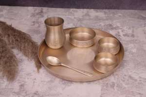 Service de table en laiton de style classique avec plateau, vaisselle écologique réutilisable pour la maison et l'hôtellerie - Product Image 3