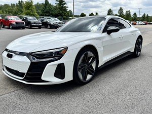 รถยนต์ออดี้ RS GT ซีดาน ปี 2024 สีขาว ระบบมอเตอร์คู่แบบซิงโครนัส ระบบขับเคลื่อนสี่ล้อควอตโตร เกียร์อัตโนมัติ ยาง R20 - Product Image 5