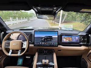 2025 8 SUV Todoterreno de 7 Asientos 4WD DMO 2.0 Plataforma Híbrida Resistente Sin Accidentes y Listo para Enviar - Product Image 4