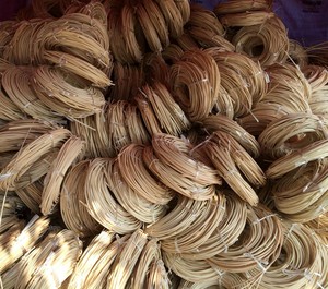 PRODUIT PHARE ÉCOLOGIQUE À FAIRE SOI-MÊME EN RATAN BRUN 100% NATUREL DE 30-35 MM D'ÉPAISSEUR, QUALITÉ PREMIUM, STOCKAGE AÉRÉ - Product Image 5
