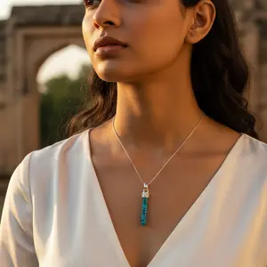 Colgante de Plata 925 con Turquesa para Mujer, Elegante Joya con Piedras Preciosas y Diamantes - Product Image 3