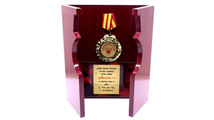 Plaque en bois très demandée, élégante, pour récompenses et présentations, idéale pour les entreprises et les professionnels, disponible au meilleur prix - Product Image 4