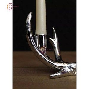 Bougeoir en aluminium argenté classique de qualité supérieure du fabricant Centre de table de style indien unique pour Pâques - Product Image 2