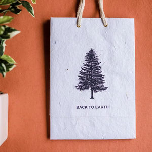 ถุงกระดาษสำหรับงานฝีมือ300 GSM แบบยั่งยืนสำหรับเสื้อผ้ารองเท้างานแต่งงาน12x10x4นิ้วสไตล์ดอกไม้ป่าใน2025 - Product Image 1