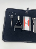 Kit de manucure AL-FARDAN en acier inoxydable avec coupe-ongles, pince à cuticules, ciseaux, repousse-cuticules, outils dans un sac pour adultes