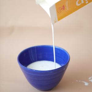 Crema No Láctea de Alta Calidad de Fabricante Directo al por Mayor, Crema No Láctea para Repostería OEM/ODM, Crema para Cubrir Snowhip, 1 kg, Blanca, 18 Meses - Product Image 3