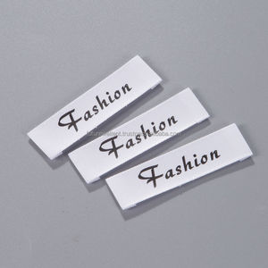 Tarjeta de etiqueta tejida con logotipo personalizado profesional, Material de poliéster de la mejor calidad para etiquetado de marca de ropa - Product Image 3