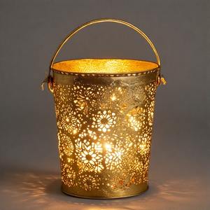 Bougeoir en aluminium StarryGlow Winter Blessing Design élégant en fonte parfait pour la veille de Noël et la décoration de vacances - Product Image 6