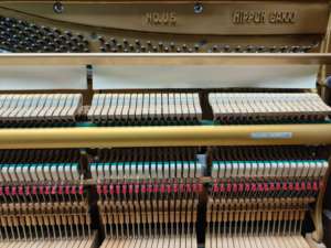 Piano Vertical Yamaha U5 Marrón Claro para Músicos Profesionales, Piano Japonés Usado de Segunda Mano, Madera Maciza, 88 Teclas, U1 U2 U3 U4 U5 - Product Image 3