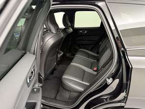 VOLVO XC60 B5 Plus USADO 2025, Motor de Gasolina (250hp), 4 Cilindros, Euro 6e, 4x2, 2 Ejes, Transmisión Automática, Volante a la Izquierda - Product Image 3