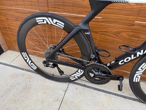 Bicicleta de Carretera Colnago Y1Rs 2026 con Frenos de Disco de Carbono, Talla Mediana SDM5, Dura Ace ENVE - Product Image 5