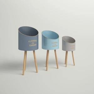 Maceta de metal de diseño elaborada con detalles artísticos que brinda un aspecto lujoso y elegante a los interiores - Product Image 1