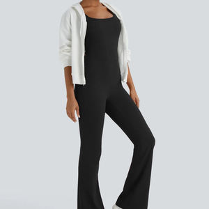 Mono de yoga de alta calidad, agradable al tacto, con sujetador incorporado, para entrenamiento, con efecto fruncido y corte acampanado para mujer - Product Image 2