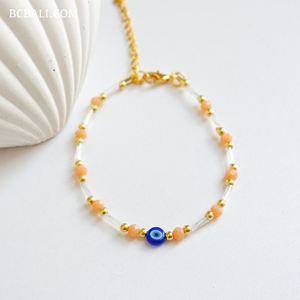 Pulsera de Ojo Turco con Dijes de Cuentas Intrincados, un Accesorio Elegante para Mujer que Protege Contra la Negatividad - Product Image 5