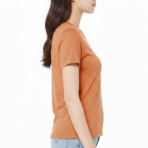 เสื้อยืดผู้หญิงแขนสั้นทรงปกติ ผ้าฝ้ายคุณภาพสูง 100% หนัก 220 กรัม พิมพ์ลายโลโก้ด้วยเทคนิคซิลค์สกรีนแบบกำหนดเอง - Product Image 5