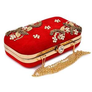 กระเป๋าคลัทช์ลายดอกไม้ปักด้วยไหมซารีทำมือ ดีไซน์อินเดียประดับด้วยลายทอง งานฝีมือคุณภาพสูง ปรับแต่งได้ - Product Image 6