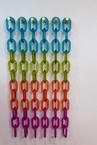 Décoration d'intérieur : Chaînes en résine personnalisables, très grandes tailles et couleurs claires, maillons en résine multicolores disponibles. - Product Image 3