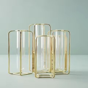 Elegante Decoración de Mesa para Bodas, Florero de Hierro con Tubos de Ensayo de Vidrio para Rosas, Color Negro - Product Image 6