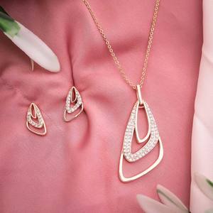 Conjunto de Colgantes de Aleación de Alta Calidad, Diseño de Lágrima en Capas, Circonita Cúbica Brillante, Chapado en Oro, Joyería de Acero Inoxidable, Estilo Moderno - Product Image 3