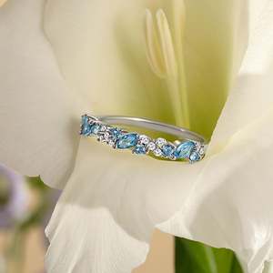 Anillo de Media Eternidad Personalizado para Mujer - Bañado en Oro Rosa o Oro con Incrustaciones Románticas - Product Image 4