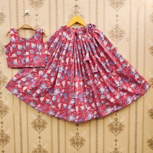 Shoryam Fashion Lehenga Choli pour enfants en polyester imprimé jaipuri rouge, longueur au sol |   Ensemble de vêtements de fête pour filles de créateurs |   Exportation Premium - Product Image 2