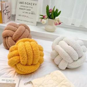 Handmade Knot mềm vòng ném gối bóng phòng ngủ trang trí nội thất eo Đệm gối cho ghế xe văn phòng Trắng hồng đỏ - Product Image 3