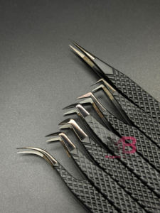 แหนบต่อขนตาปลายนาโนไฟเบอร์ ป้องกันแม่เหล็ก ความแม่นยำสูง ผลิตจากเหล็กกล้าไร้สนิมญี่ปุ่น ขนาด 14 ซม. รับผลิตแบรนด์ส่วนตัว ปลายเคลือบพลาสม่าสีดำ - Product Image 5