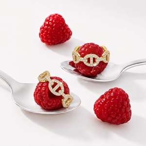 Jeulia Minimalist Gold Pave Anchor Chain <b>Ring</b> with Zircon Gemstone - Product Image 3
