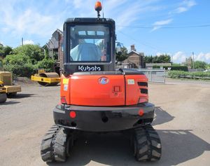 Mini-excavatrice Kubota KX057-4 de qualité supérieure, excavatrice compacte diesel avec cabine et hydraulique auxiliaire à haut débit - Product Image 4