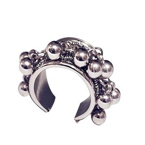 Bracelet-bague en forme de cœur Radha Krishan Bali - Product Image 5