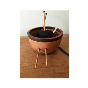 Cuenco de hilo de madera de tendencia superior, soporte de hilo portátil pequeño marrón brillante, cuenco de hilo de madera personalizado de ganchillo sin enredos de calidad superior - Product Image 2