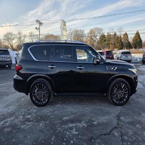 Infiniti QX80 Sensory 2024, état impeccable - Product Image 3