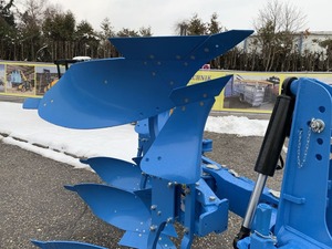 Factory Direct Tractor Mounted Plough for Farm Tillage and Land Preparation Tractor Soil Tillage Equipment - Product Image 2